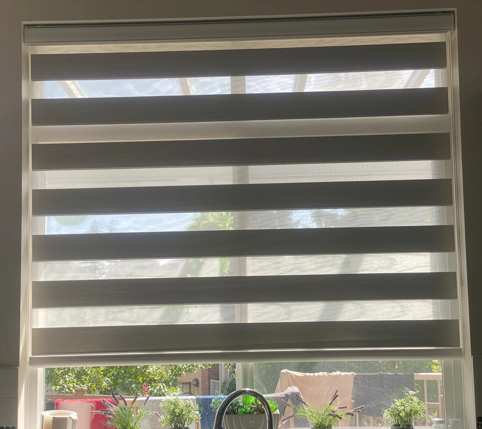 A closer look at layered zebra blinds